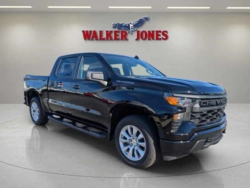 2025 Chevrolet Silverado 1500 Custom photo 1