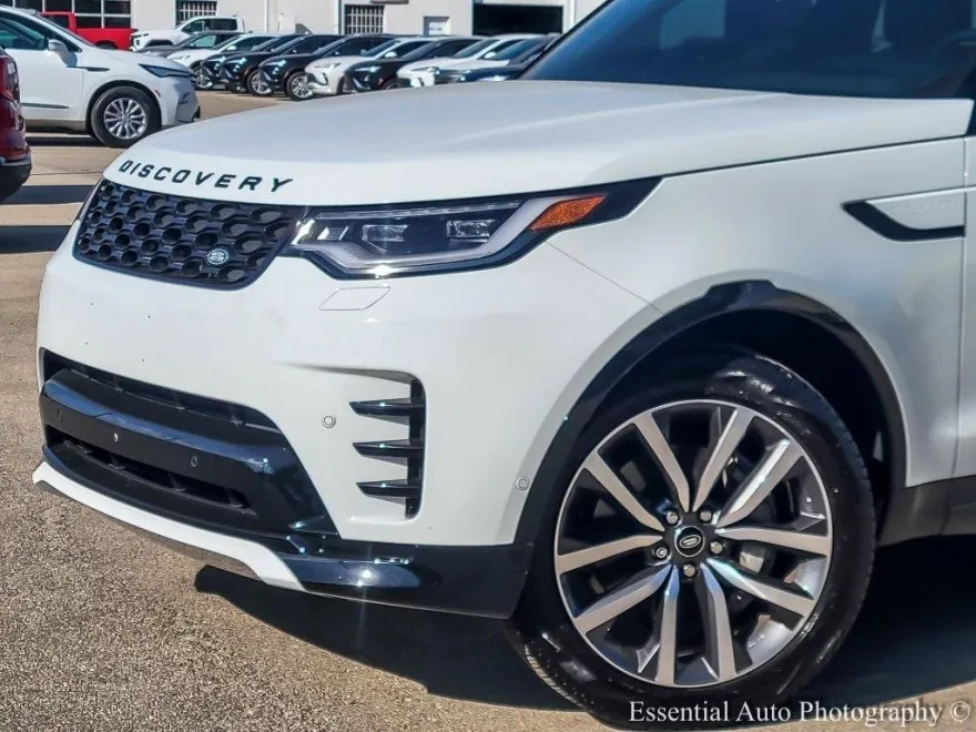 2024 Land Rover Discovery SE photo 1