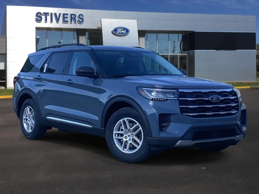 2025 Ford Explorer photo 1