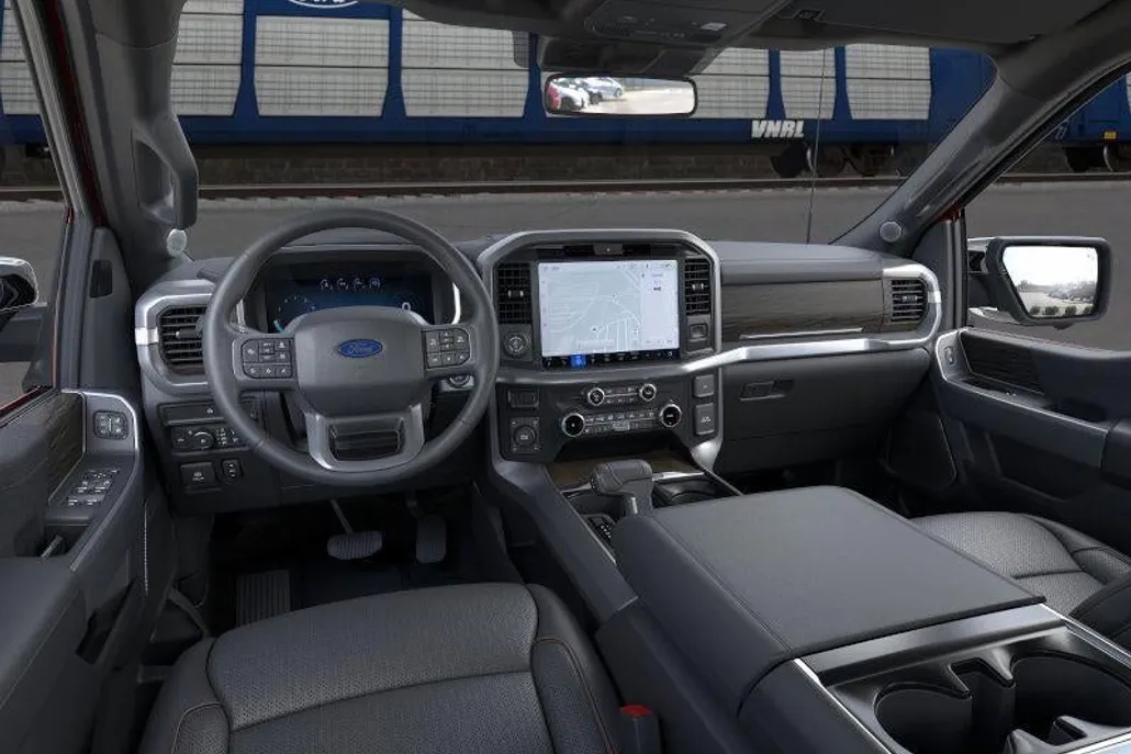 2025 Ford F-150 Lariat photo 1