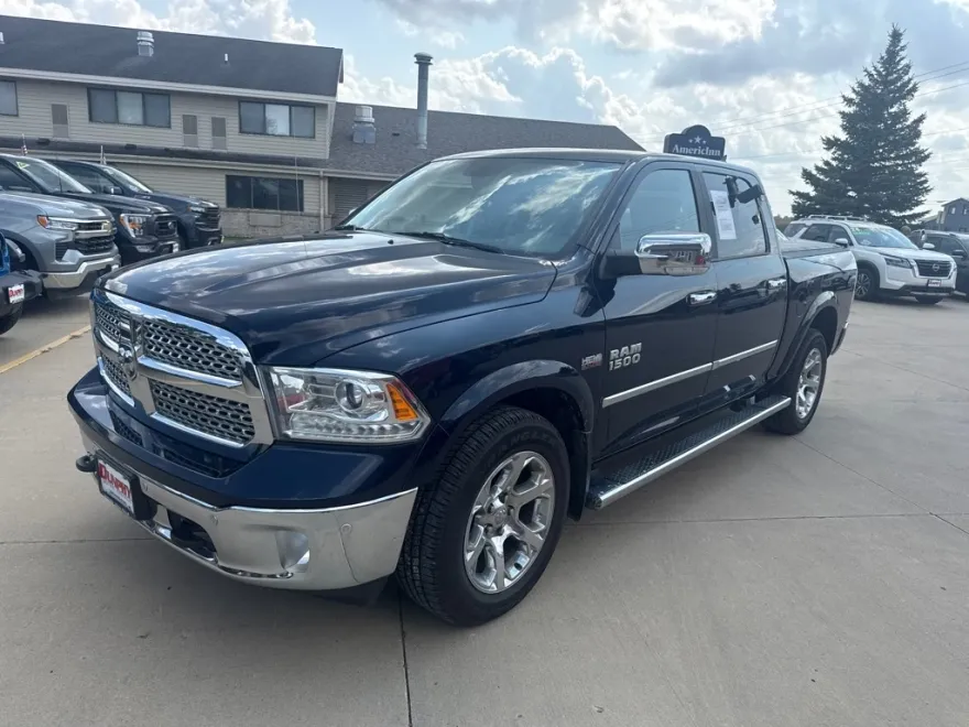 2018 Ram 1500 Laramie photo 1