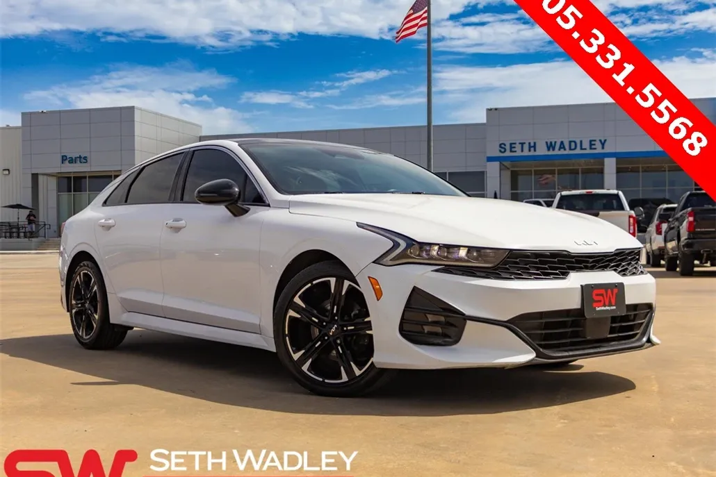 2023 Kia K5 GT-Line photo 1