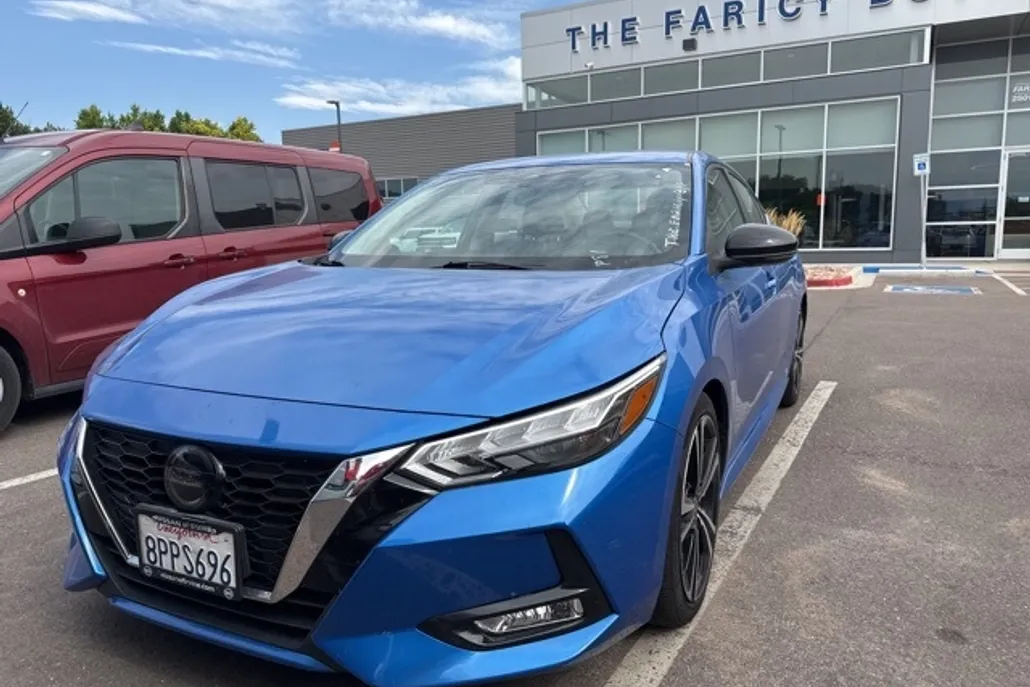 2020 Nissan Sentra SR photo 1