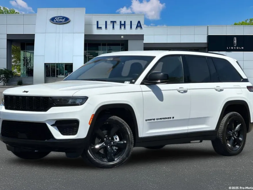 2023 Jeep Grand Cherokee Laredo photo 1