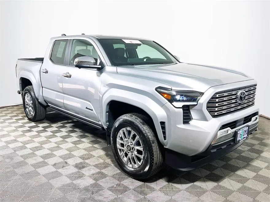 2025 Toyota Tacoma Limited photo 1