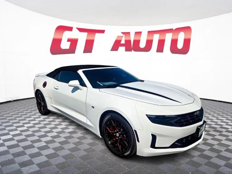 2019 Chevrolet Camaro 1LS 1LT photo 1