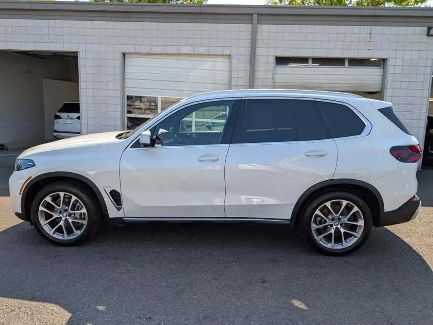 2025 Bmw X5 xDrive40i photo 1
