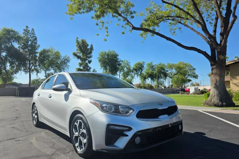 2019 Kia Forte LXS photo 1