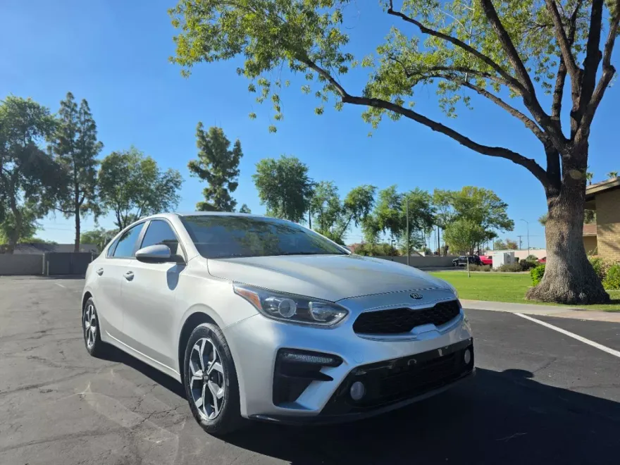2019 Kia Forte LXS photo 1