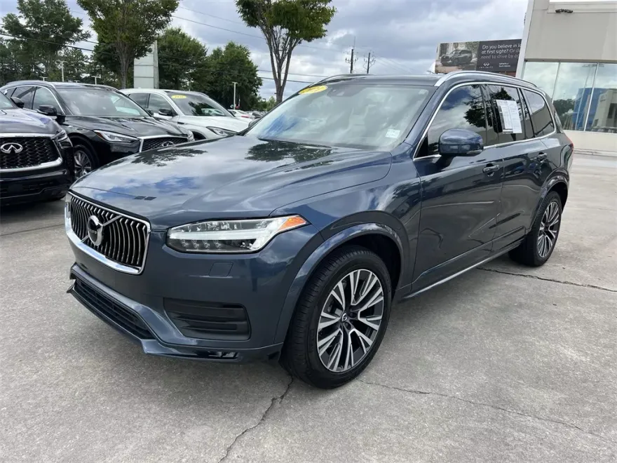 2021 Volvo XC90 T6 Momentum photo 1