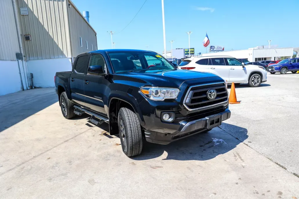 2021 Toyota Tacoma SR5 photo 1