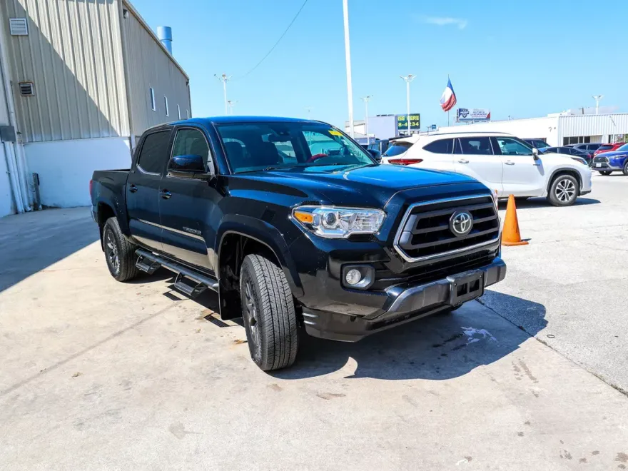 2021 Toyota Tacoma SR5 photo 1