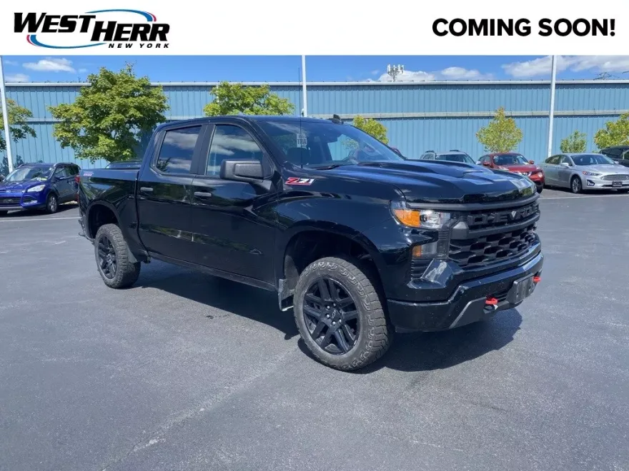 2023 Chevrolet Silverado 1500 Custom Trail Boss photo 1