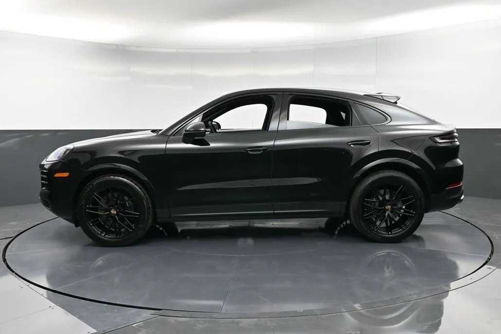 2026 Porsche Cayenne Coupe photo 1