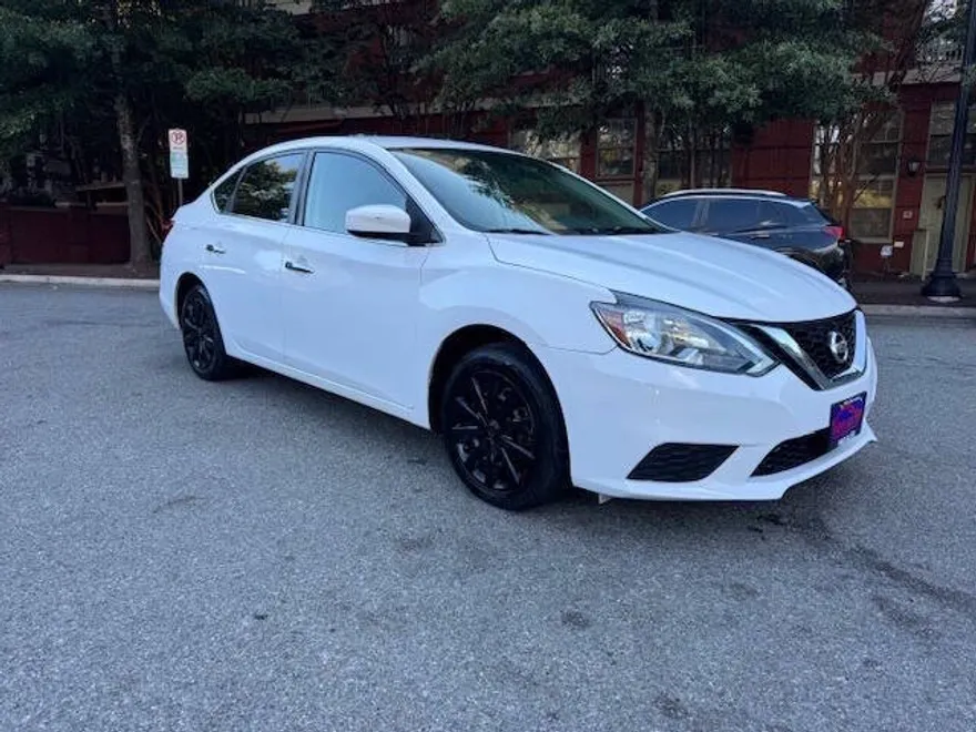 2019 Nissan Sentra S photo 1