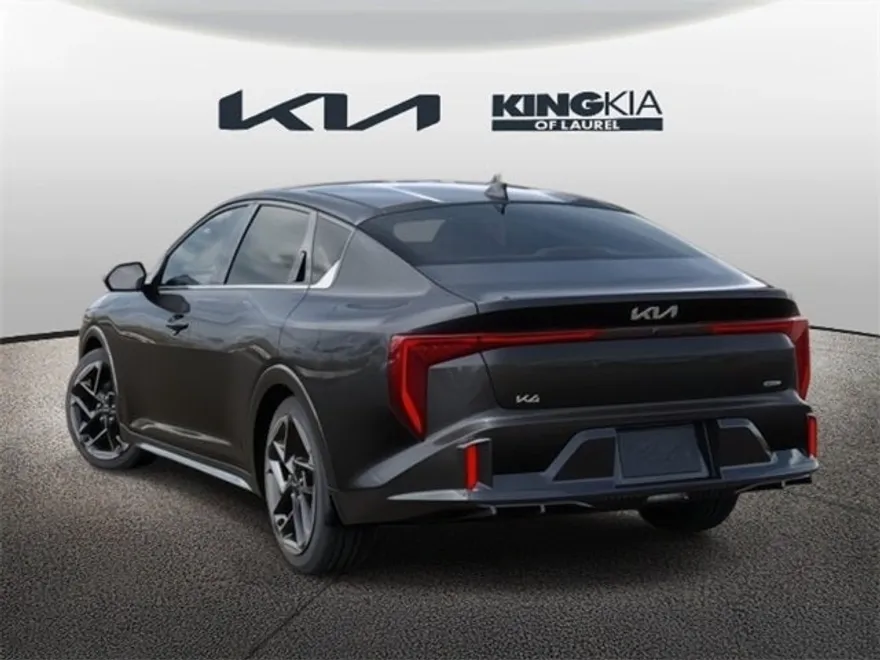 2025 Kia K4 GT-Line photo 1