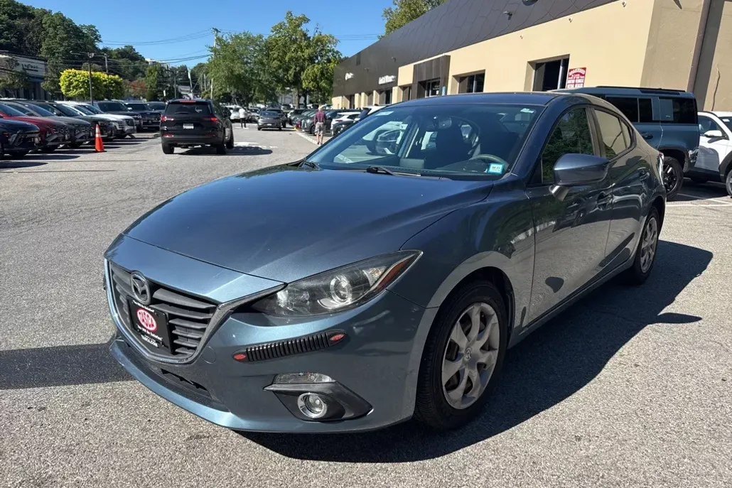 2016 Mazda Mazda3 i Sport photo 1