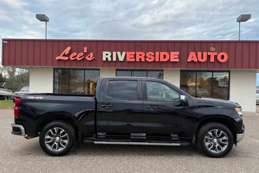 2023 Chevrolet Silverado 1500 LT photo 1