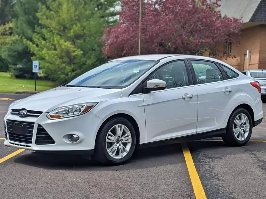 2012 Ford Focus SEL photo 1