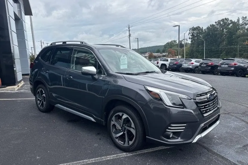 2024 Subaru Forester Touring photo 1