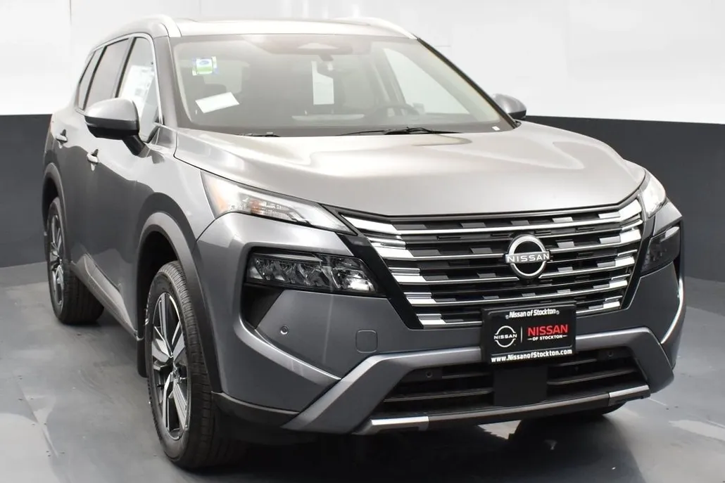 2025 Nissan Rogue SL photo 1
