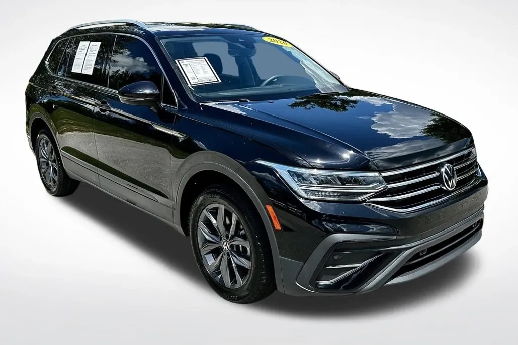 2022 Volkswagen Tiguan SE photo 1