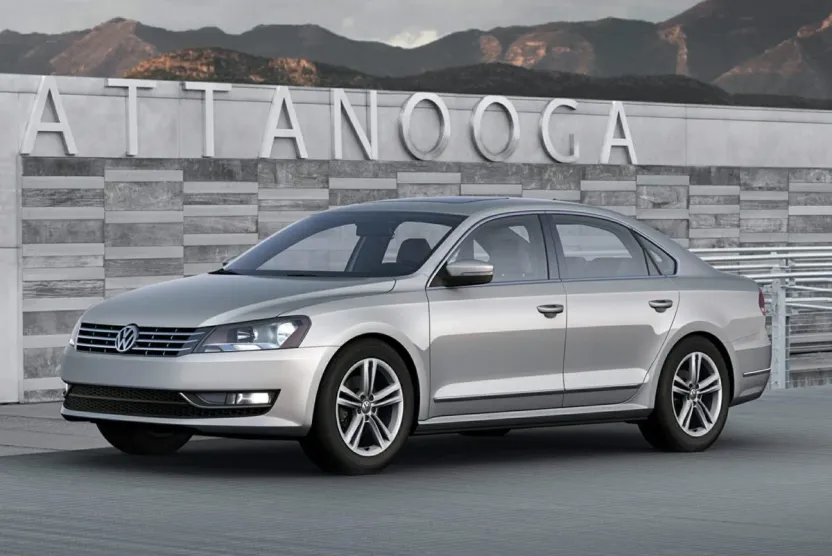 2015 Volkswagen Passat Wolfsburg Edition photo 1