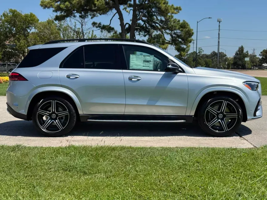 2026 Mercedes Benz GLE 450 4MATIC photo 1