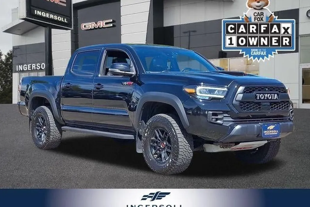 2020 Toyota Tacoma 4x4 SR5 photo 1
