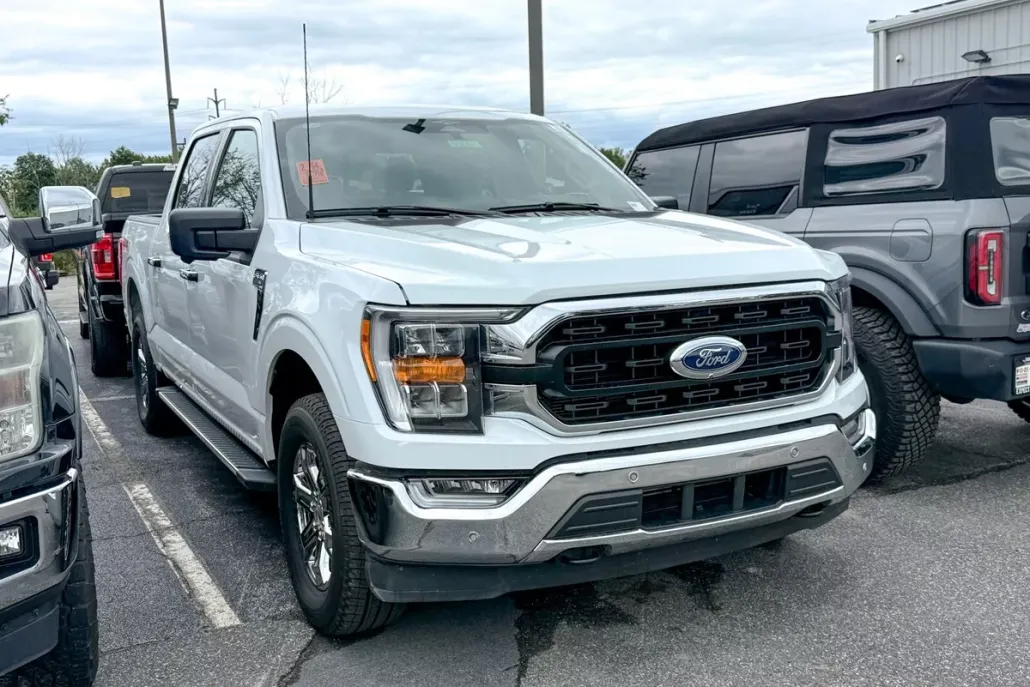 2023 Ford F-150 XLT photo 1