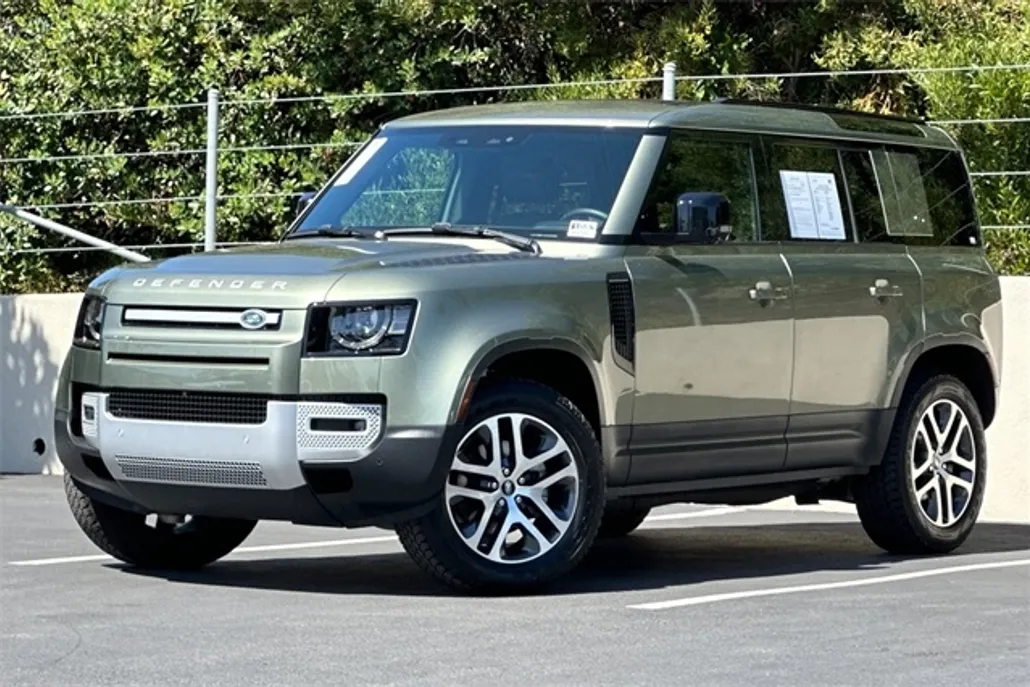 2024 Land Rover Defender 110 S photo 1
