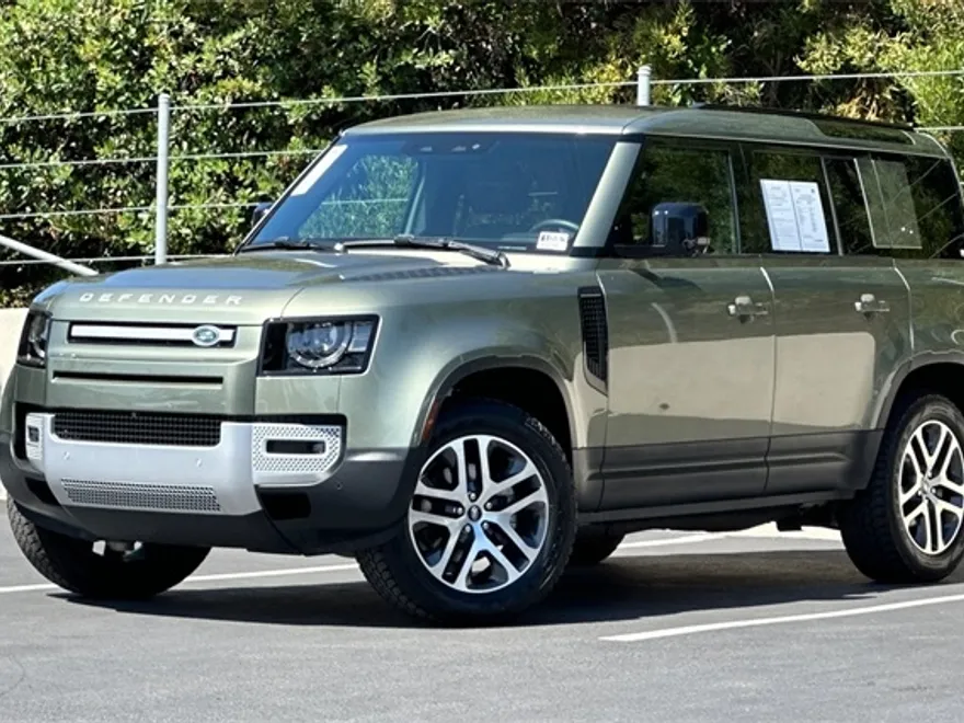 2024 Land Rover Defender 110 S photo 1