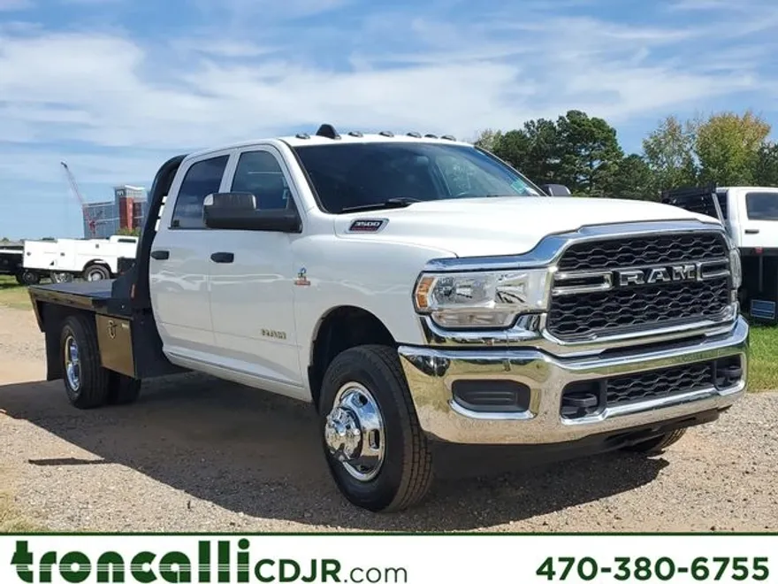 2022 Ram 3500 Tradesman photo 1