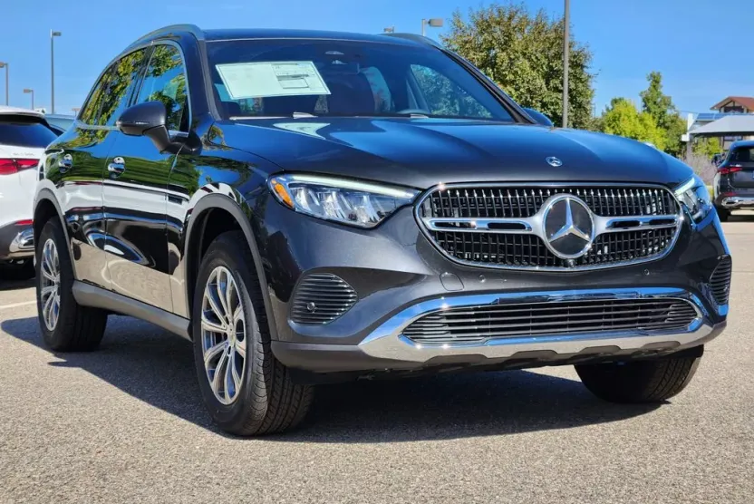2026 Mercedes Benz GLC 300 4MATIC photo 1