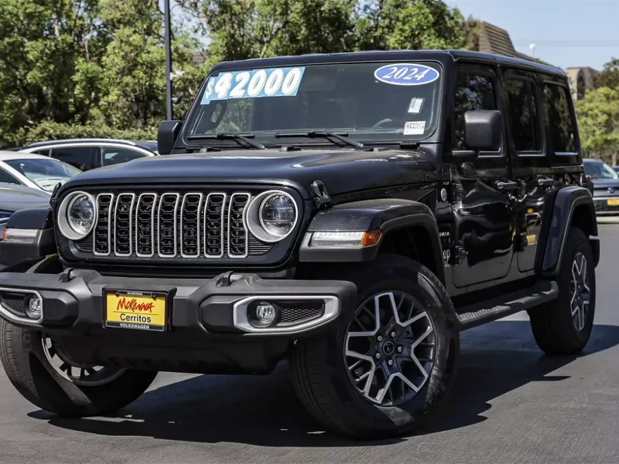 2024 Jeep Wrangler Sahara photo 1