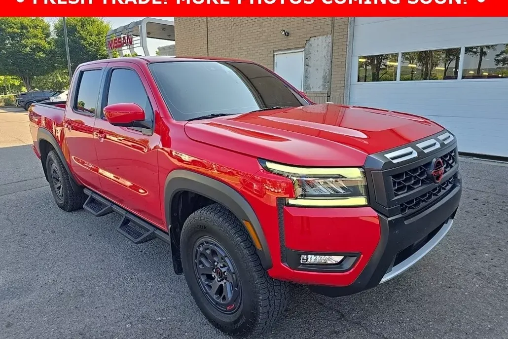 2025 Nissan Frontier PRO-4X photo 1