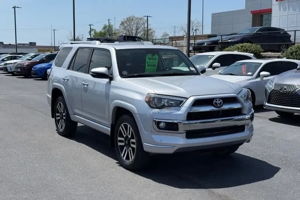 2019 Toyota 4Runner Limited 4WD photo 1