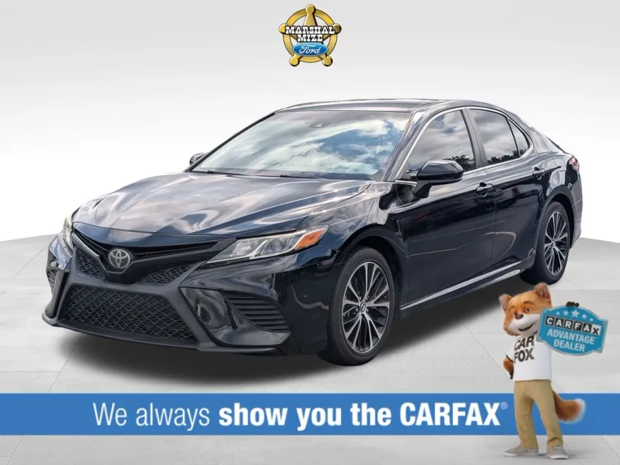 2018 Toyota Camry SE XLE photo 1