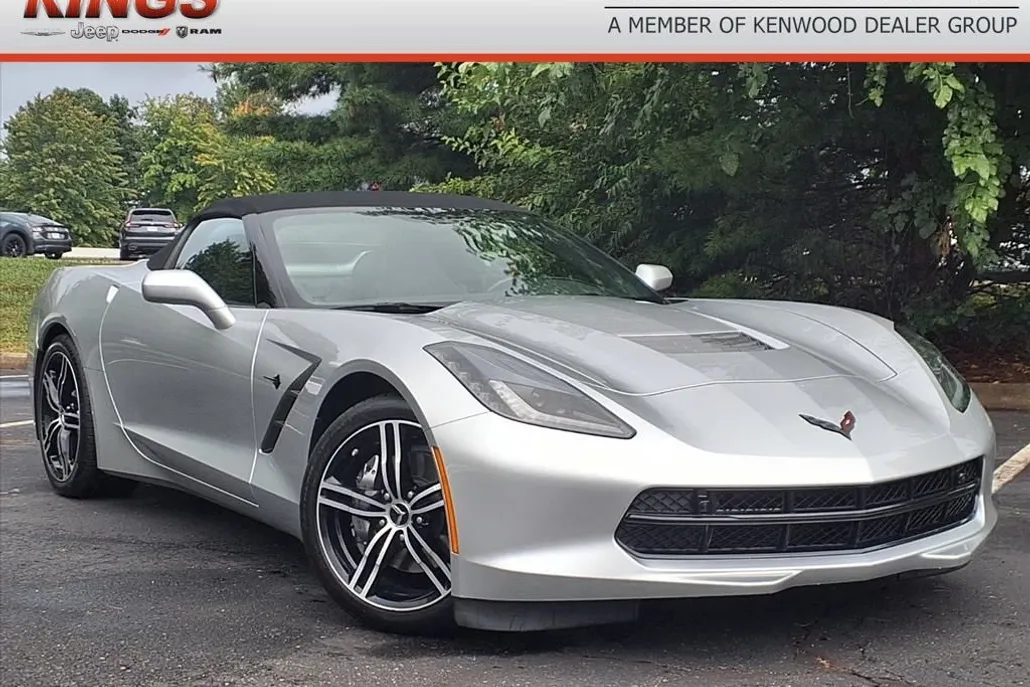 2016 Chevrolet Corvette Stingray 2LT Convertible photo 1