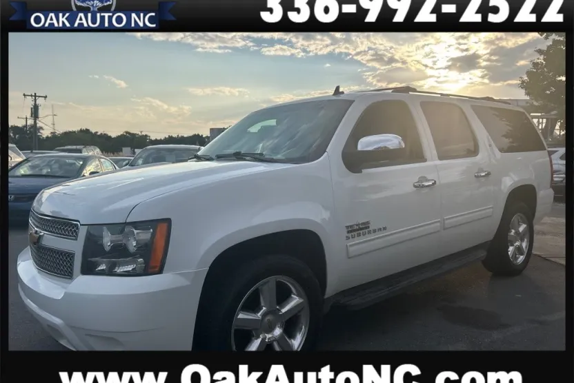 2013 Chevrolet Suburban 1500 LT photo 1