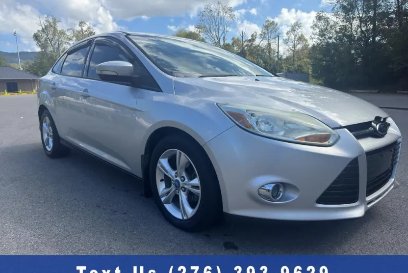 2012 Ford Focus SE photo 1