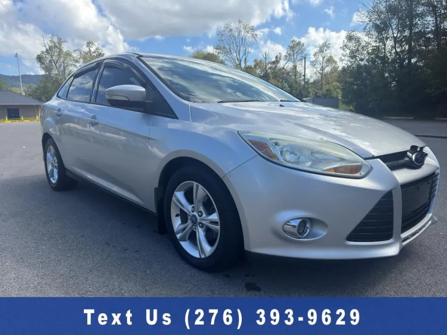2012 Ford Focus SE photo 1