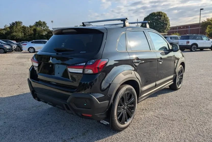 2025 Mitsubishi Outlander Sport ES SE LE photo 1