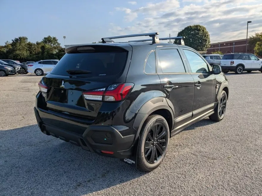 2025 Mitsubishi Outlander Sport ES SE LE photo 1