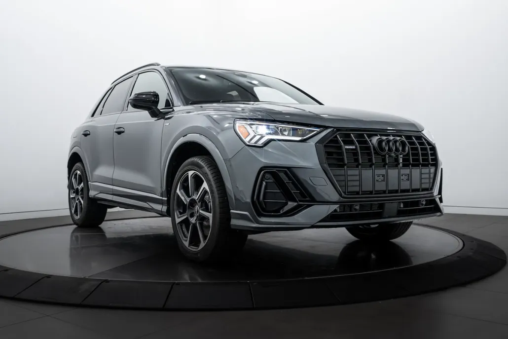 2025 Audi Q3 S line Premium Plus photo 1