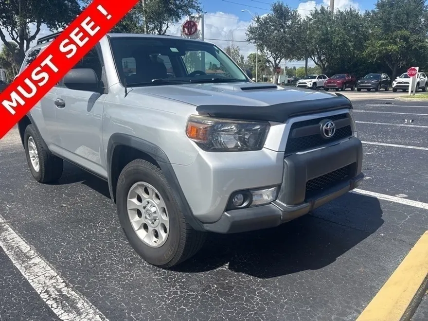 2013 Toyota 4Runner SR5 photo 1