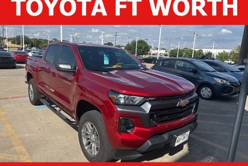 2023 Chevrolet Colorado LT photo 1