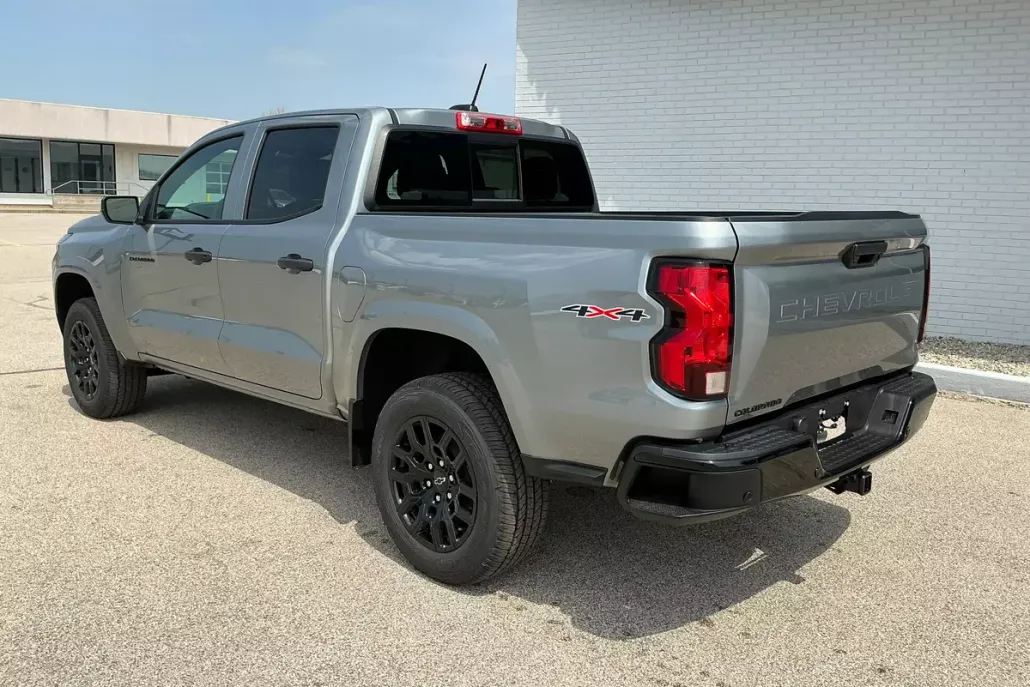 2025 Chevrolet Colorado LT photo 1