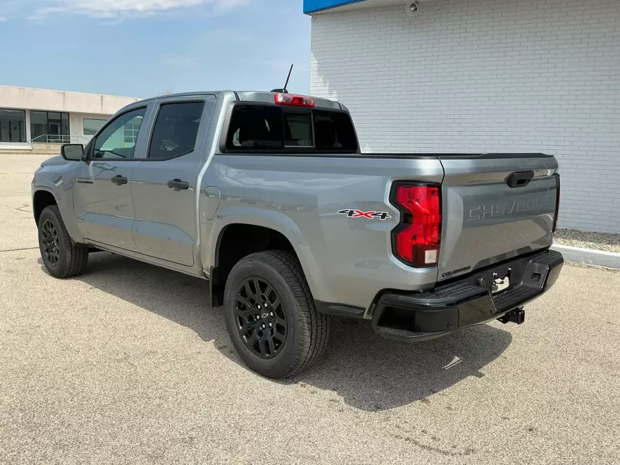 2025 Chevrolet Colorado LT photo 1