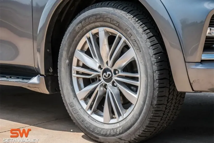 2020 Infiniti QX80 Luxe photo 1